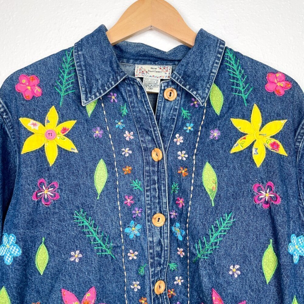 New Directions Size: M Floral Embroidered Denim Jean Jacket | VTG Funky 90s Y2k= - Picture 2 of 6